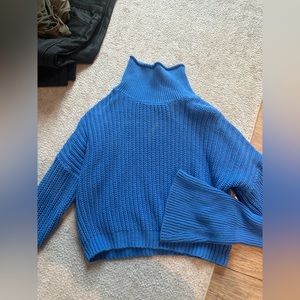 Cropped Blue Knit Sweater